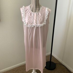 Vintage Gilead pink sleeveless nightgown size large